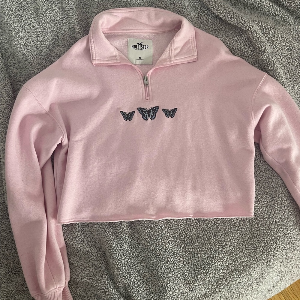 Hollister cropped sweater size M